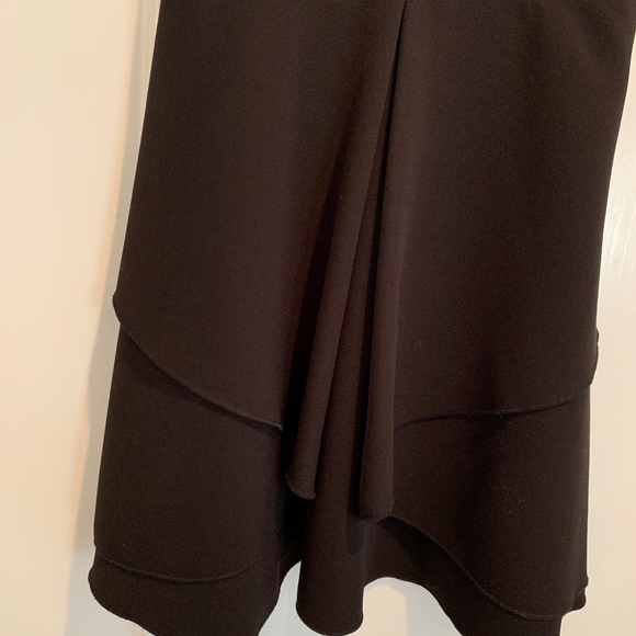 Aqua V-Neck Dress in Black - Picture 3 of 4